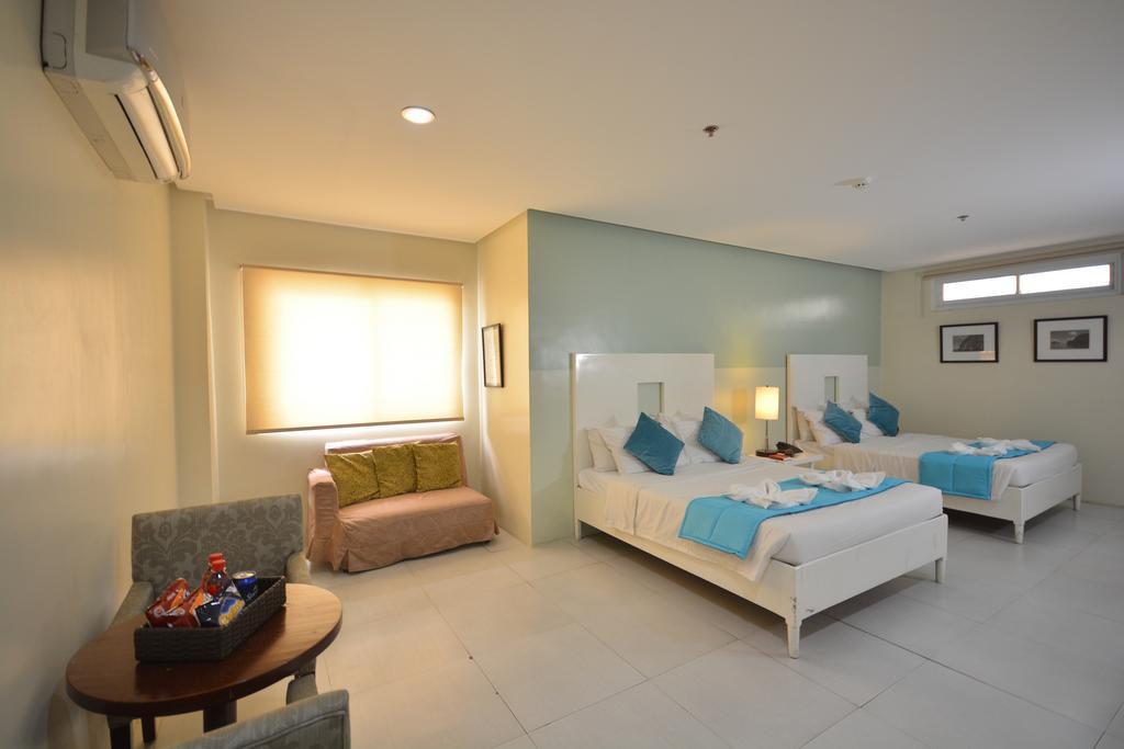 Empire Suites Hotel Puerto Princesa Exterior foto
